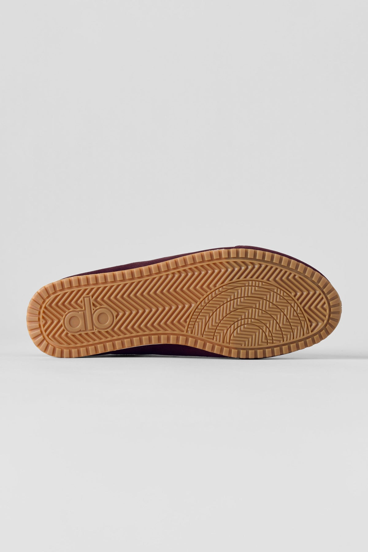 ALO Sunset Sneaker (Unisex) - Rich Bordeaux