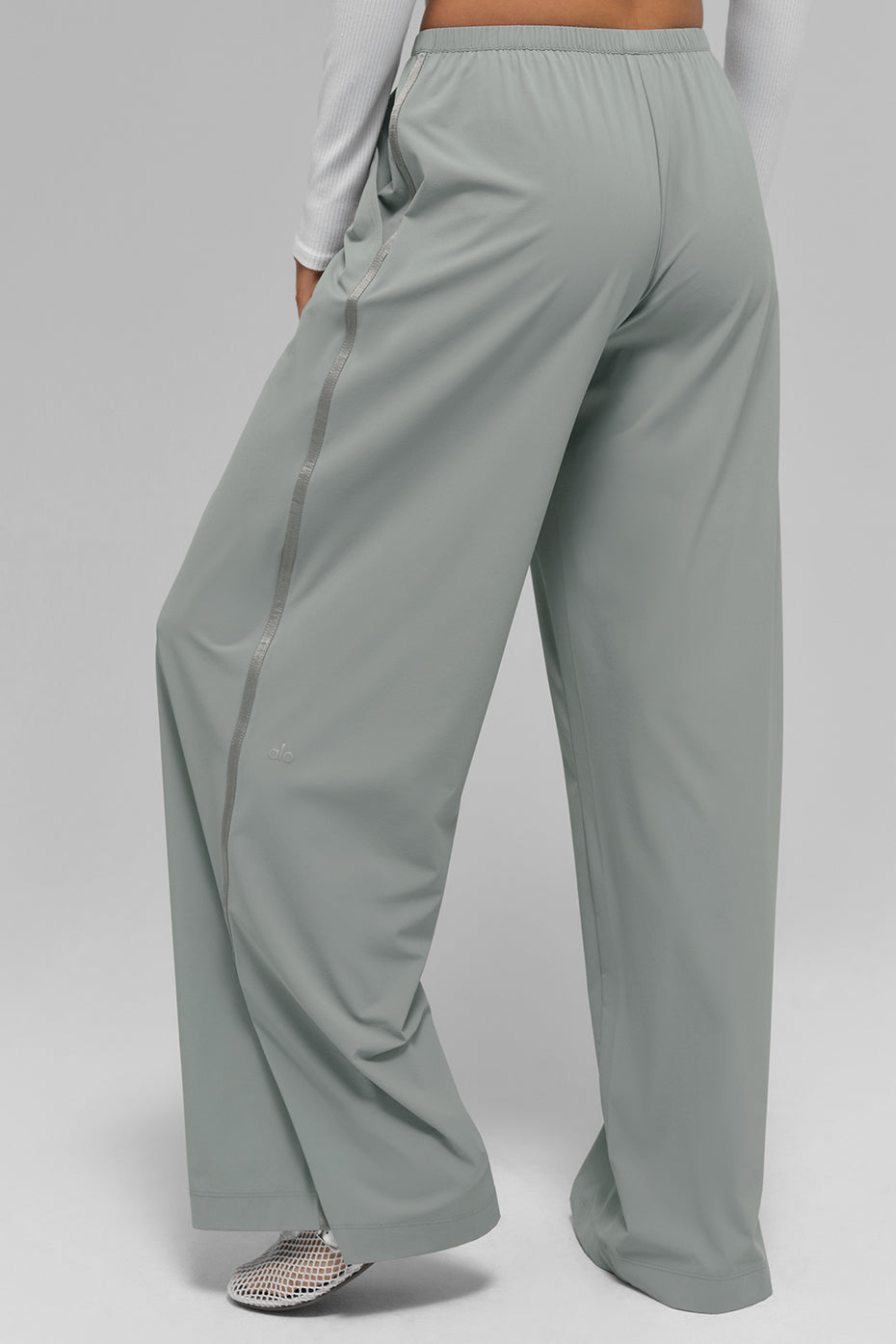 AloBreezy Wide Leg Pant (Long) - Lunar Grey